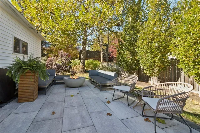 $589,990 | 746 North Pine Avenue, Arlington Heights, IL 60004