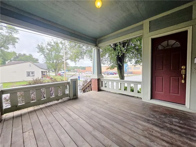 $183,000 | 422 South 22nd Street, St. Joseph, MO 64501