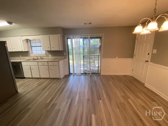 $1,895 | 300 Robinson Loop, Richmond Hill, GA 31324