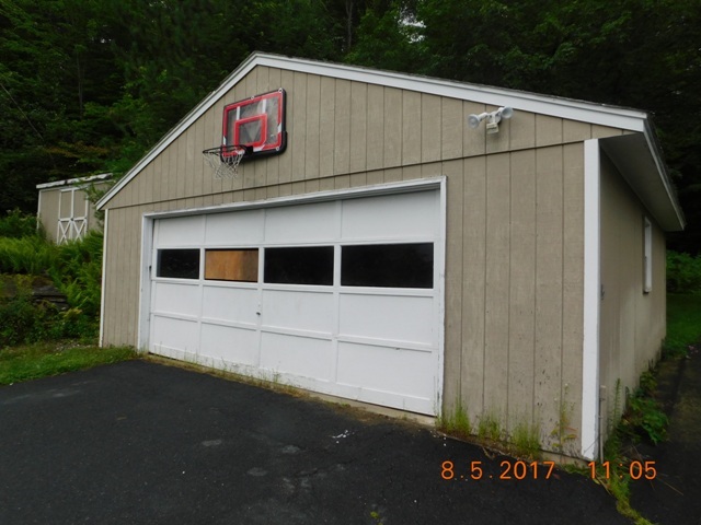 46 County Road North Springfield, VT 05150 - Photo 2 of 17