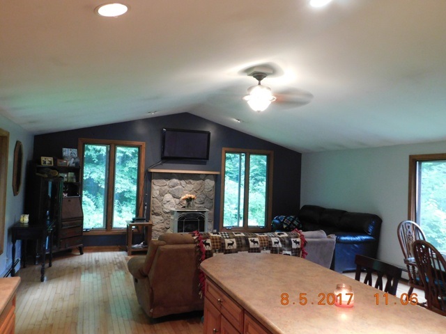 46 County Road North Springfield, VT 05150 - Photo 4 of 17