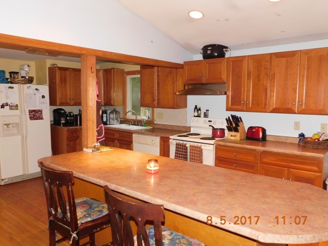 46 County Road North Springfield, VT 05150 - Photo 6 of 17