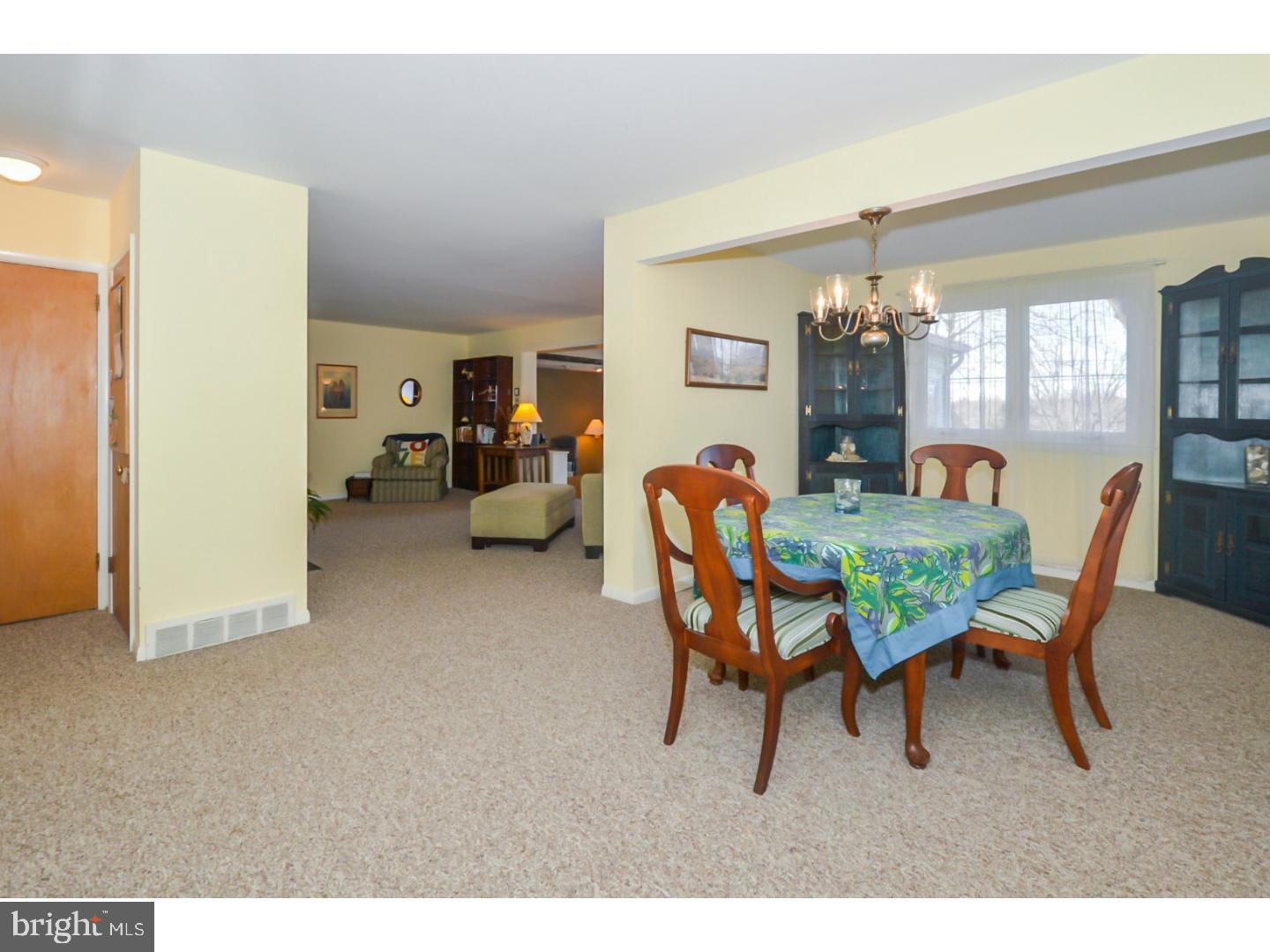 40 Red Oak Road Oreland, PA 19075 - Photo 8 of 24 Dining Room