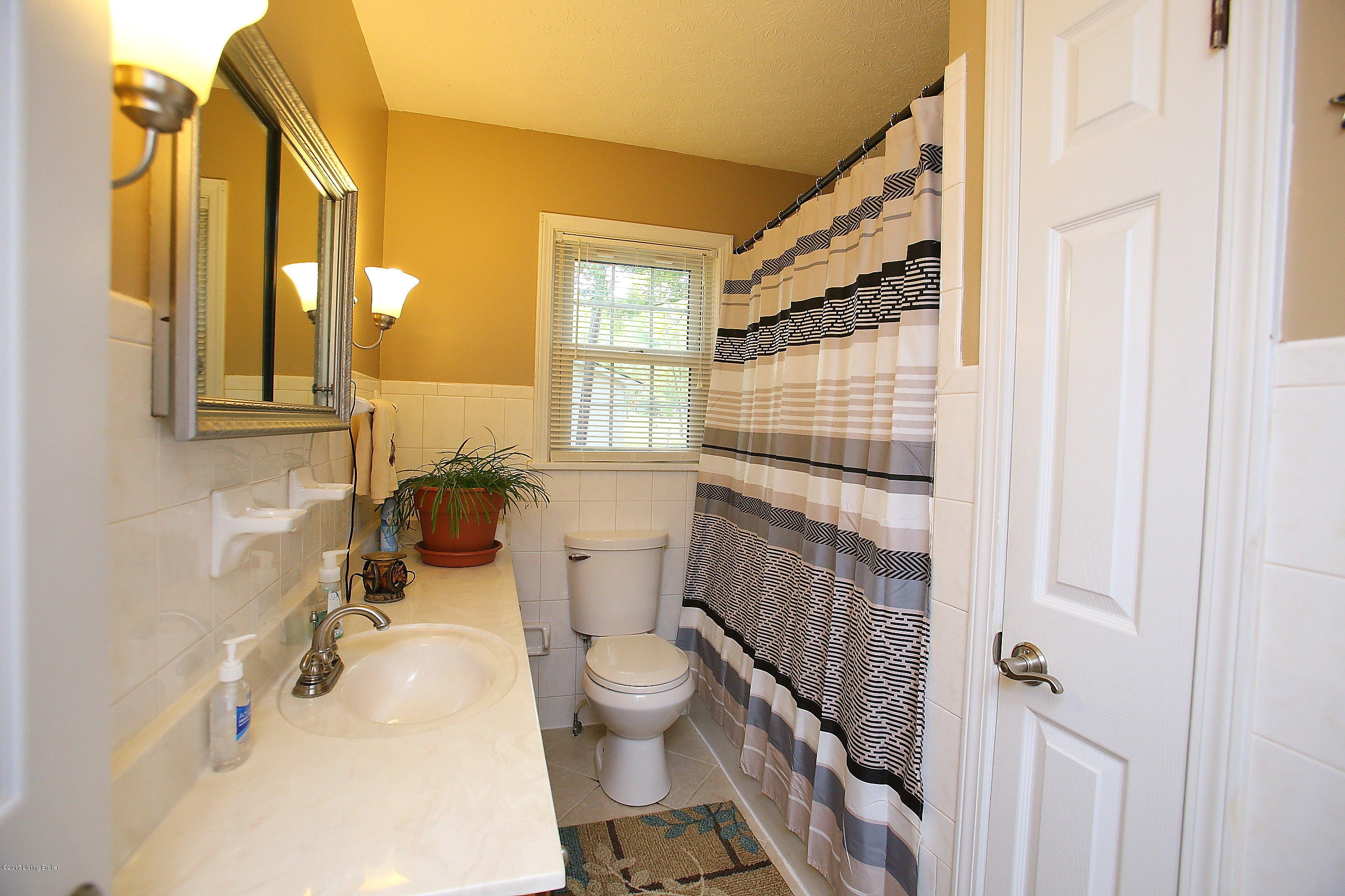 2589 Raymond Road Shepherdsville, KY 40165 - Photo 20 of 54 IMG_6653