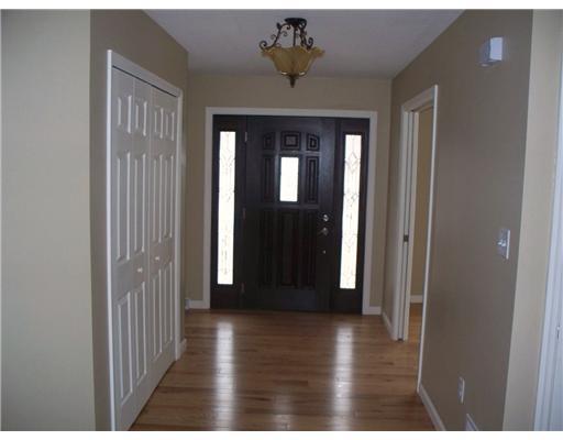 1460 Cliffview Road Pittsburgh, PA 15212 - Photo 2 of 10 Entry/Foyer.