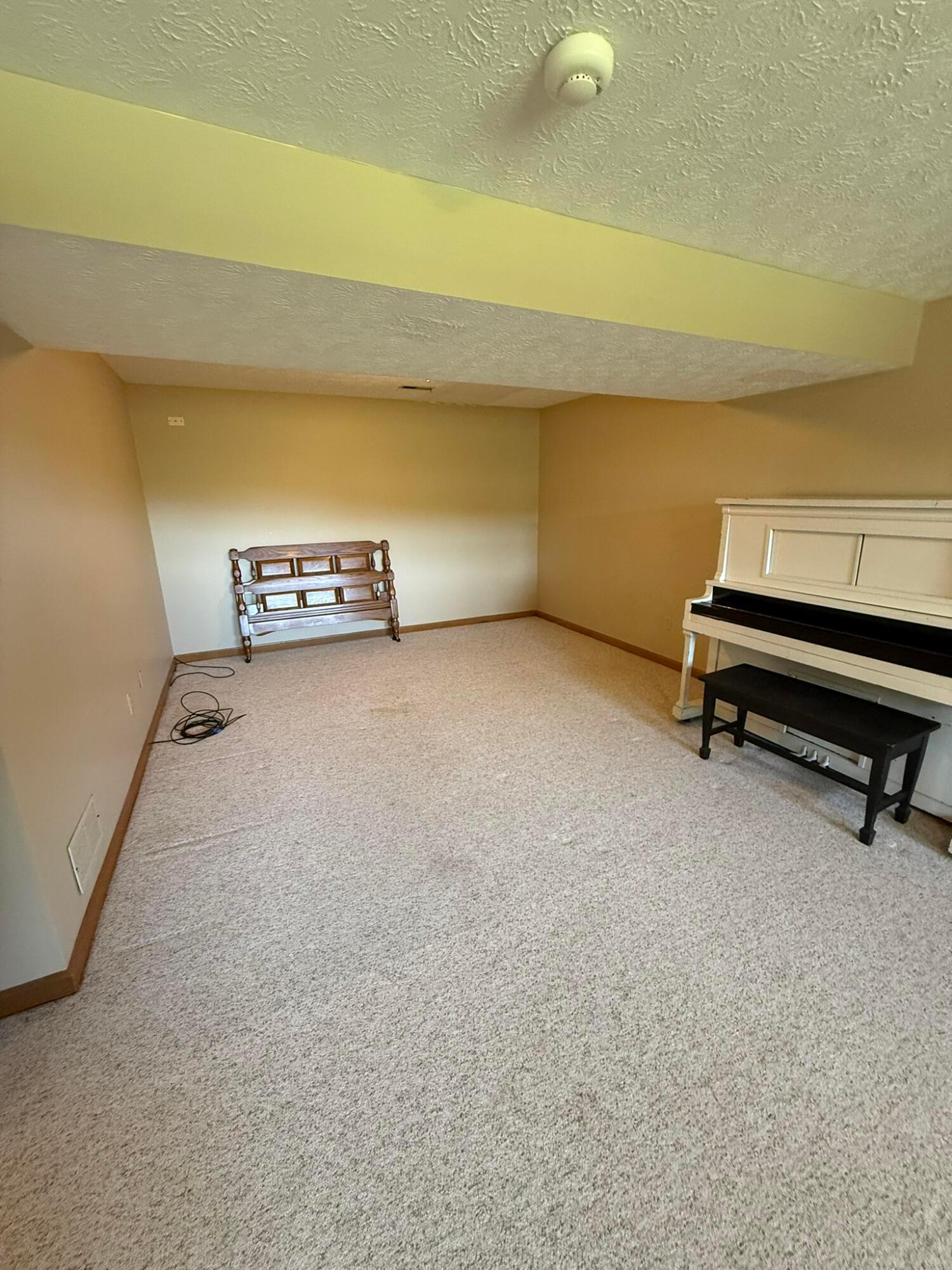 3023 Valley View Road Northeast Lancaster, OH 43130 - Photo 10 of 20