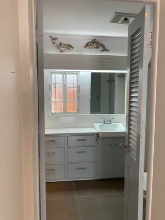 $2,750 | 824 35th Street, West Palm Beach, FL 33407