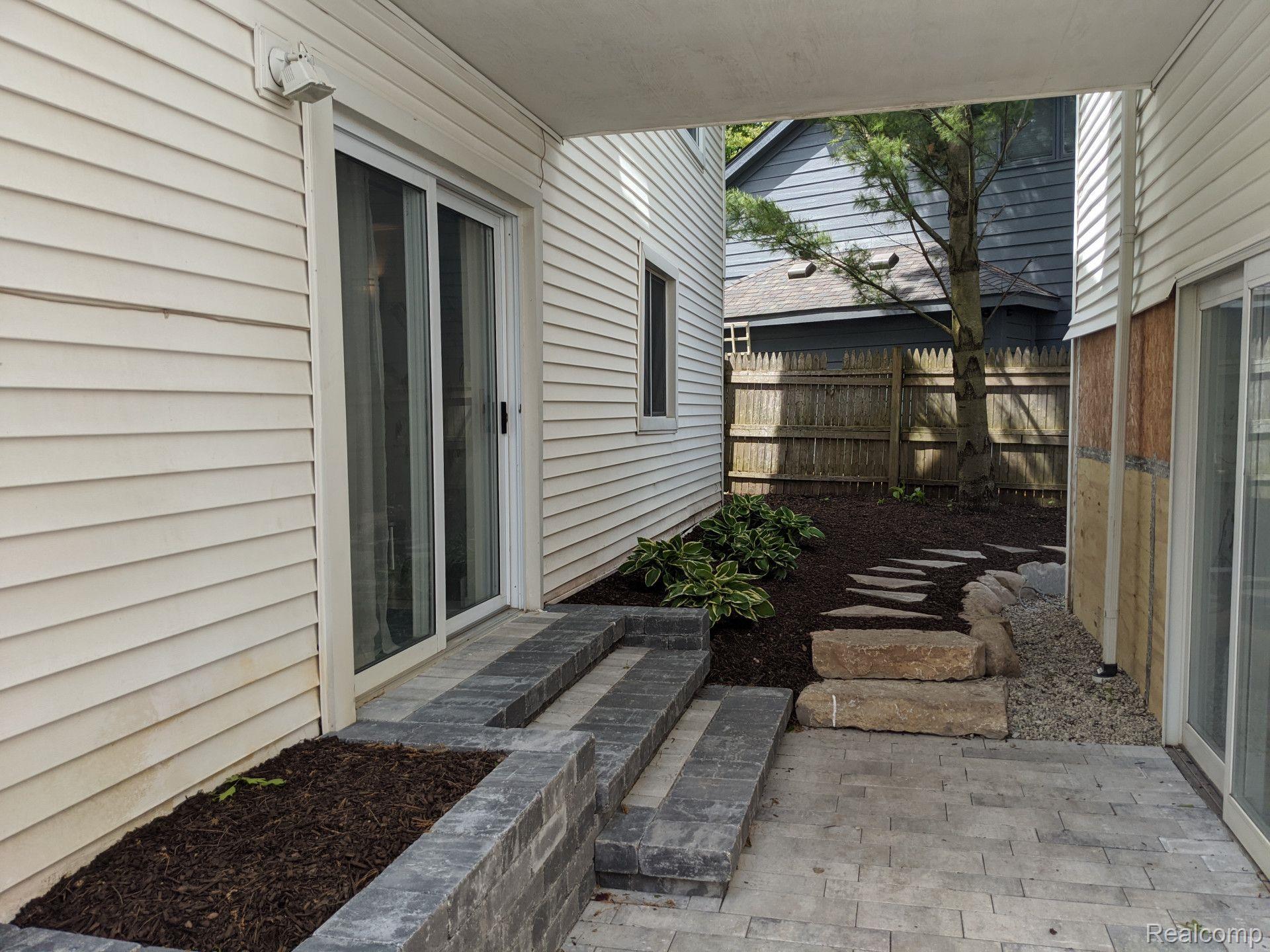 1759 Ridge Road White Lake, MI 48383 - Photo 68 of 83 68