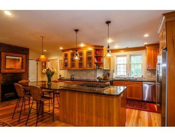 45 Beaver Pond Road Beverly, MA 01915 - Photo 5 of 30