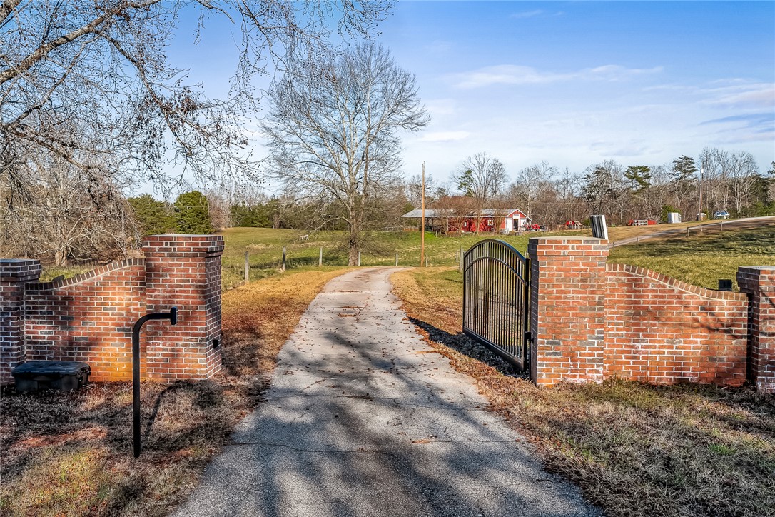 340 Fants Grove Road Anderson, SC 29625 - Photo 2 of 50 Gallery Image 2