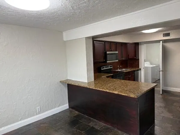 $3,300 | 103 Northeast 28th Street, Boca Raton, FL 33431