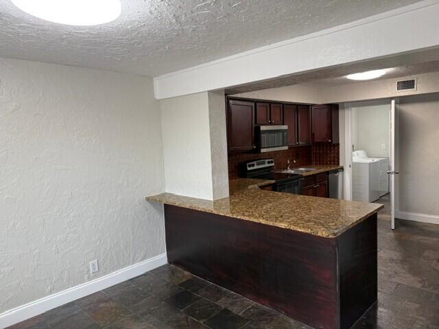 103 Kitchen