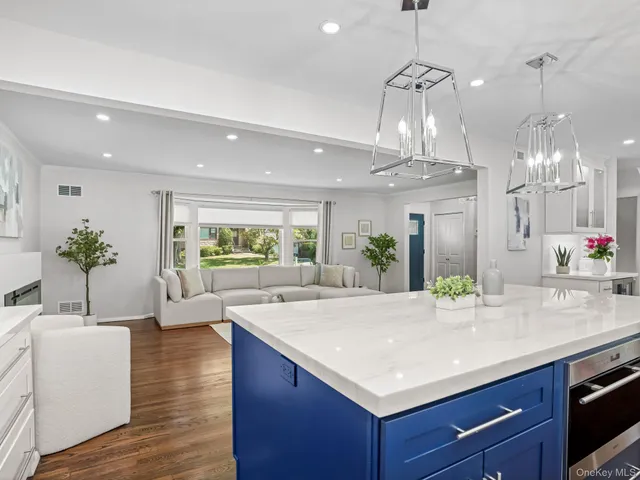 $1,325,000 | 43 Amherst Drive, New Rochelle, NY 10804