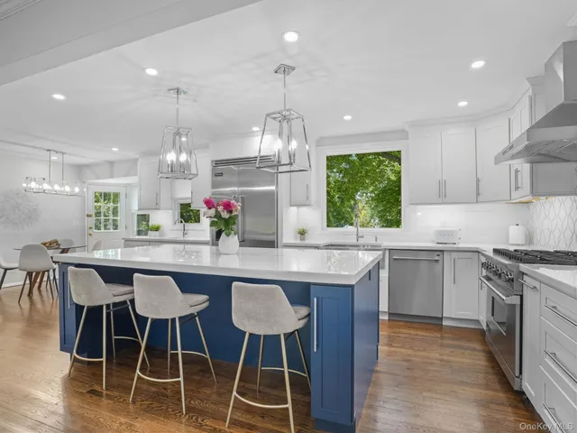 $1,325,000 | 43 Amherst Drive, New Rochelle, NY 10804