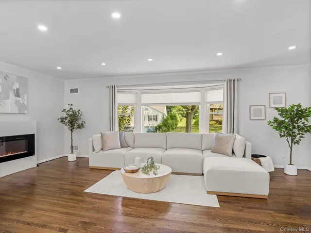 $1,325,000 | 43 Amherst Drive, New Rochelle, NY 10804