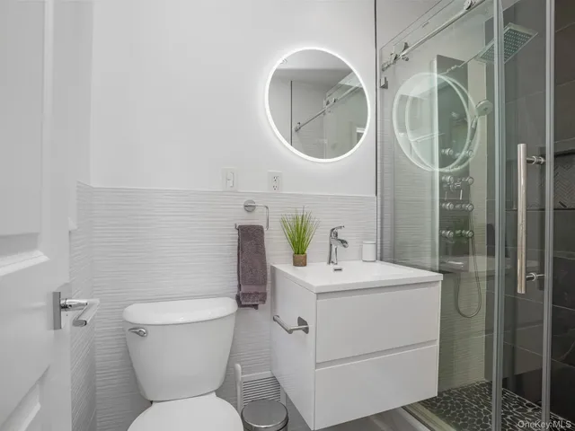 $1,325,000 | 43 Amherst Drive, New Rochelle, NY 10804