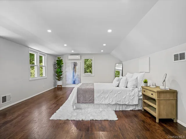 $1,325,000 | 43 Amherst Drive, New Rochelle, NY 10804