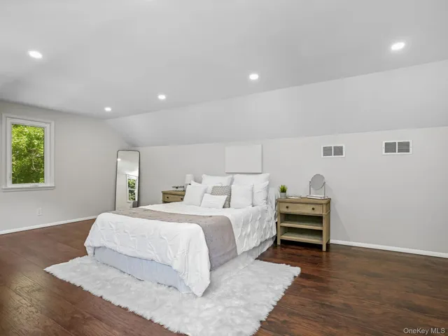 $1,325,000 | 43 Amherst Drive, New Rochelle, NY 10804