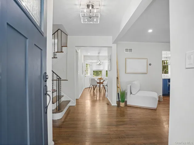 $1,325,000 | 43 Amherst Drive, New Rochelle, NY 10804