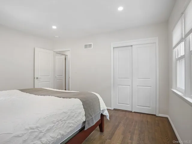 $1,325,000 | 43 Amherst Drive, New Rochelle, NY 10804