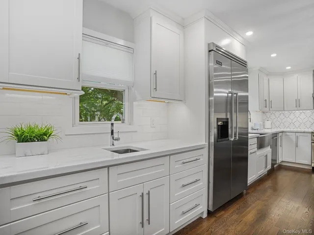 $1,325,000 | 43 Amherst Drive, New Rochelle, NY 10804