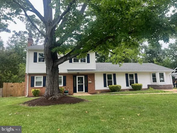 $574,900 | 10008 Sudley Manor Drive, Manassas, VA 20109