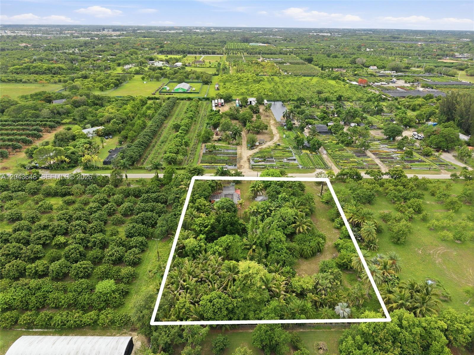 15401 Southwest 240th Street Homestead, FL 33032 - Photo 3 of 35