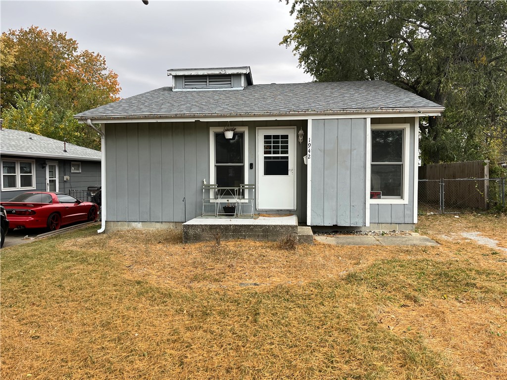 1942 West Center Street Decatur, IL 62526 - Photo 1 of 16 Gallery Image 1