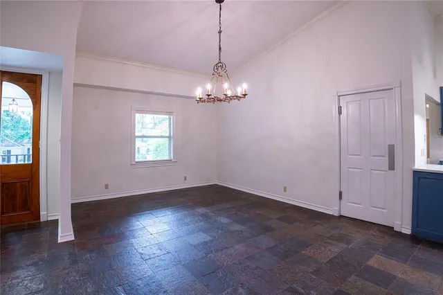 $349,000 | 525 31st Street Southeast, Paris, TX 75460