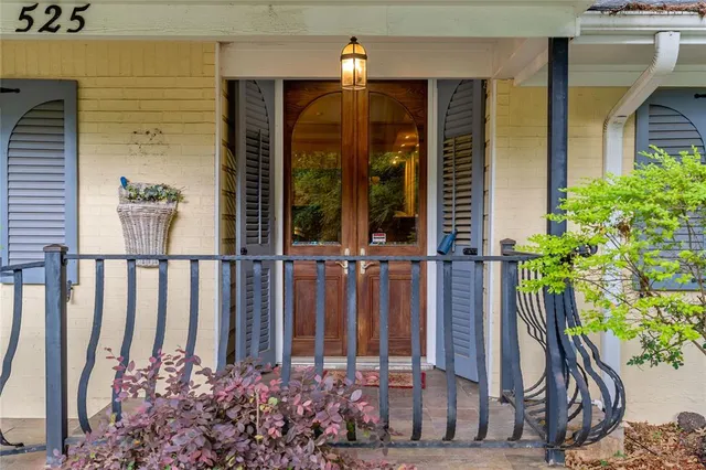 $349,000 | 525 31st Street Southeast, Paris, TX 75460