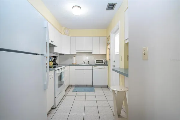 $134,900 | 390 301 Boulevard West, Unit 12D, Bradenton, FL 34205