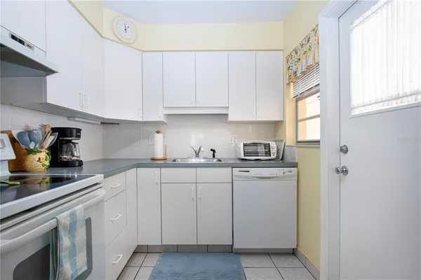 $134,900 | 390 301 Boulevard West, Unit 12D, Bradenton, FL 34205
