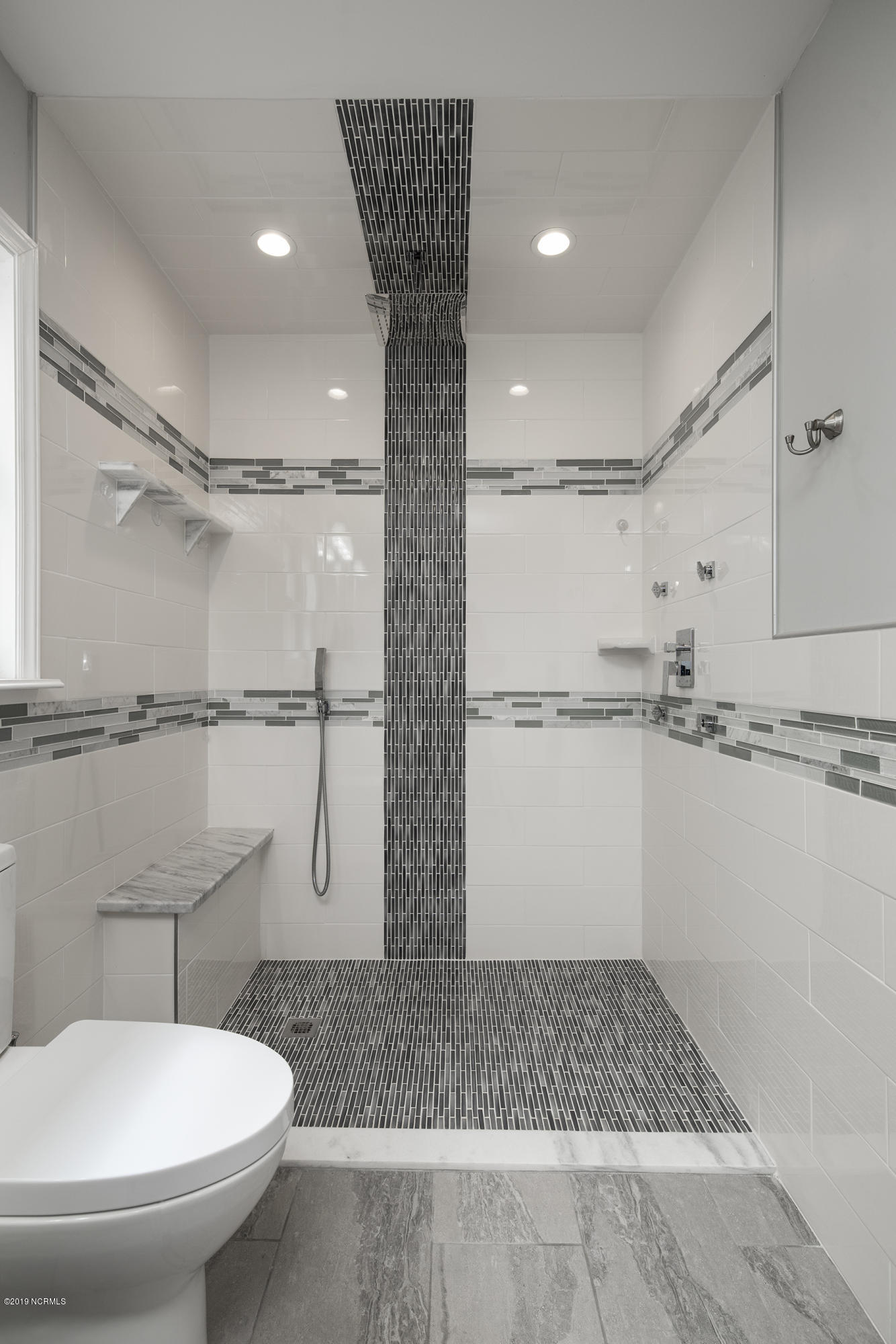 170 Great Neck Road Havelock, NC 28532 - Photo 19 of 39 Stunning Walk In Tile Shower