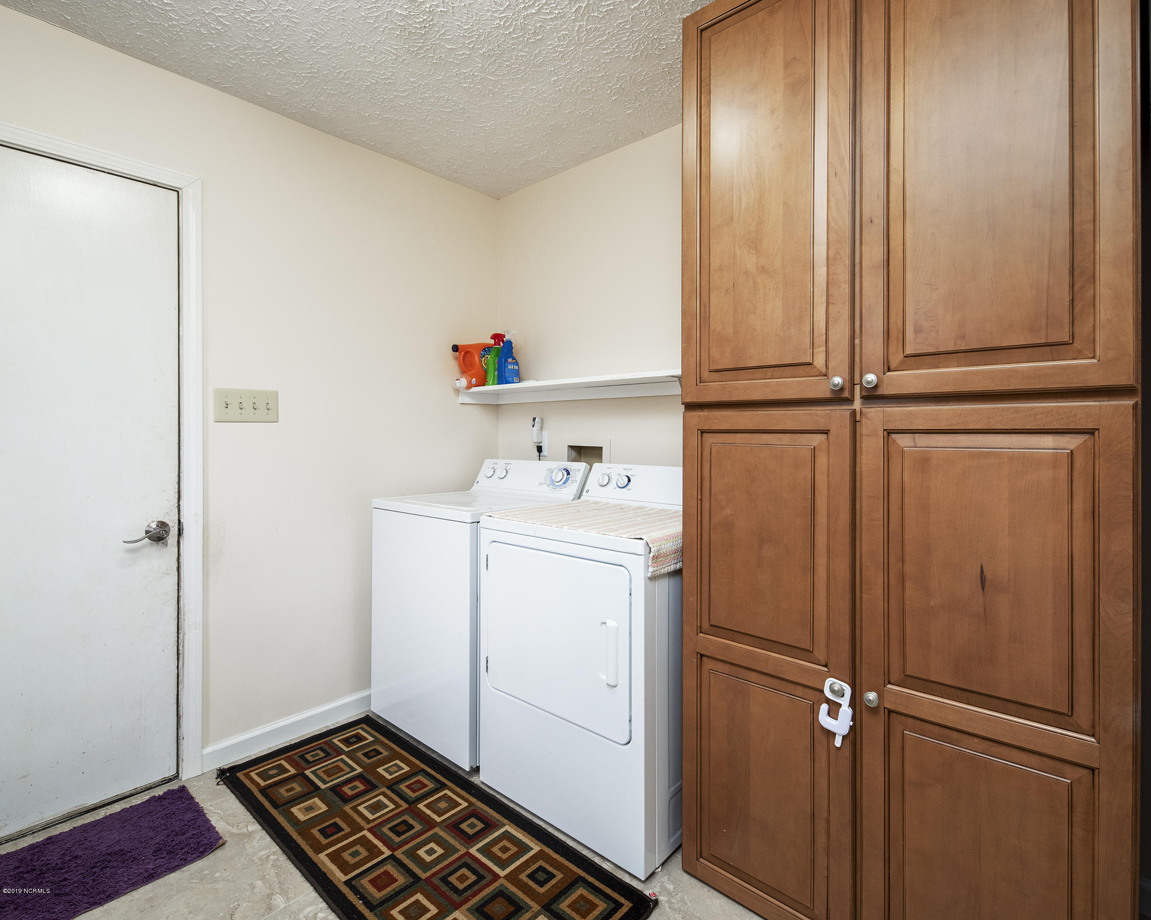 170 Great Neck Road Havelock, NC 28532 - Photo 25 of 39 Laundry Room w/ TONS Of Storage