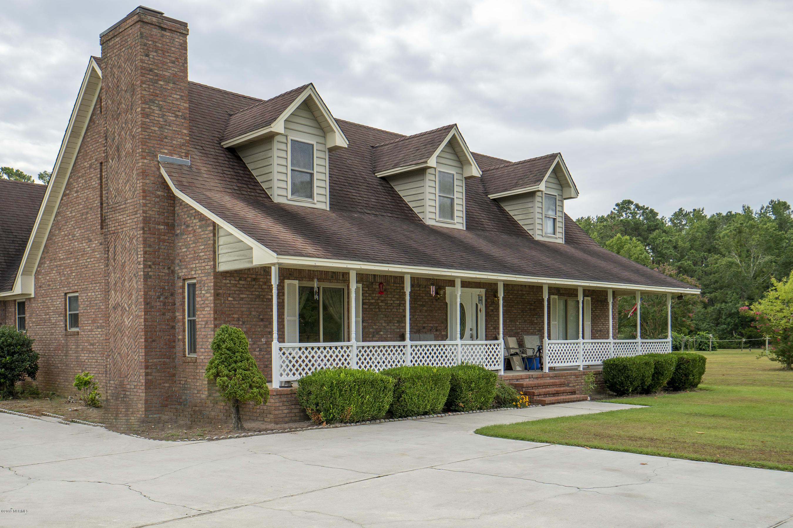 170 Great Neck Road Havelock, NC 28532 - Photo 38 of 39 Huge Front Porch w/ Plenty of Parking