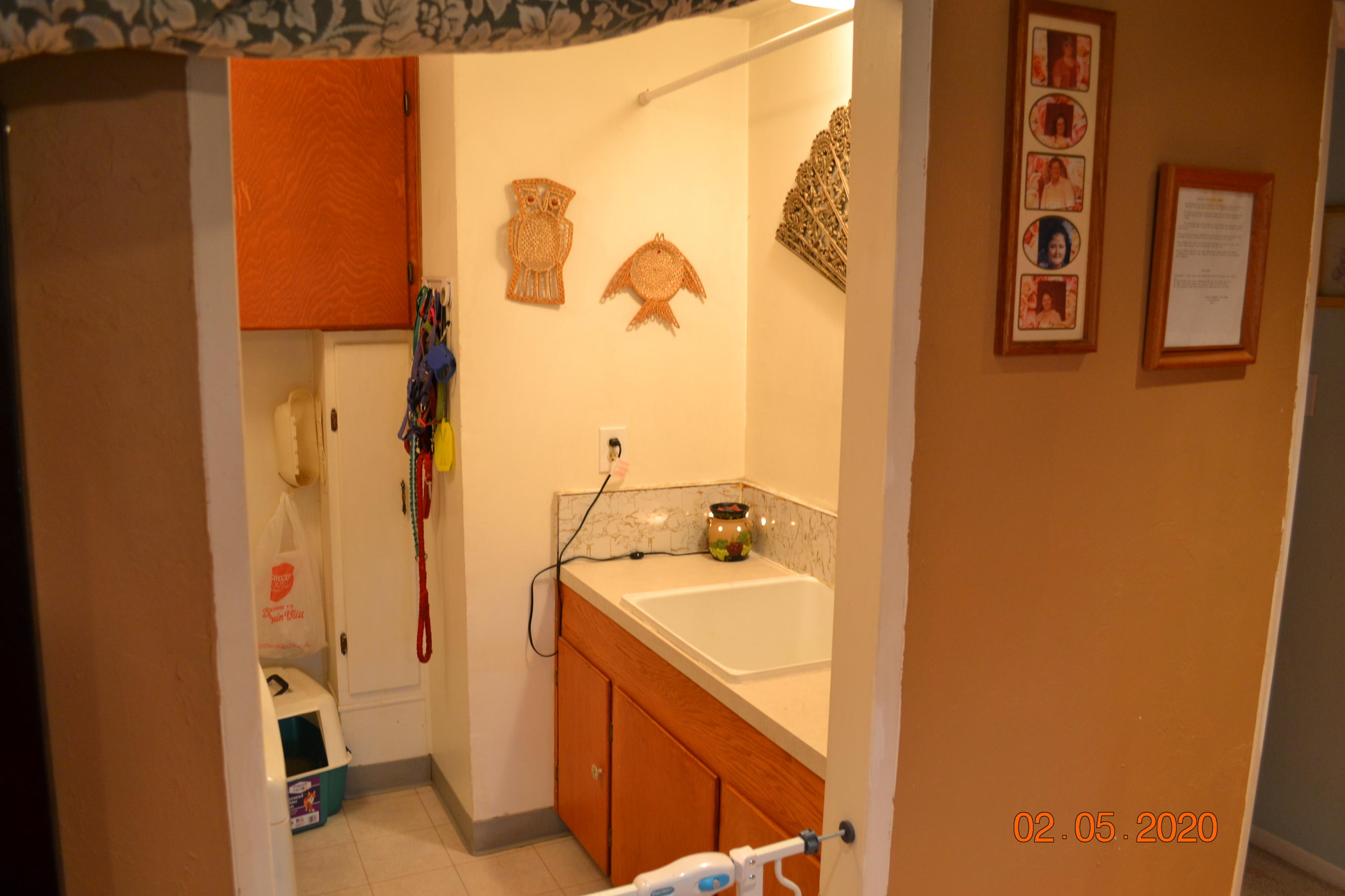 52729 Ammon Road La Pine, OR 97739 - Photo 23 of 29 a bathroom with a sink and a mirror