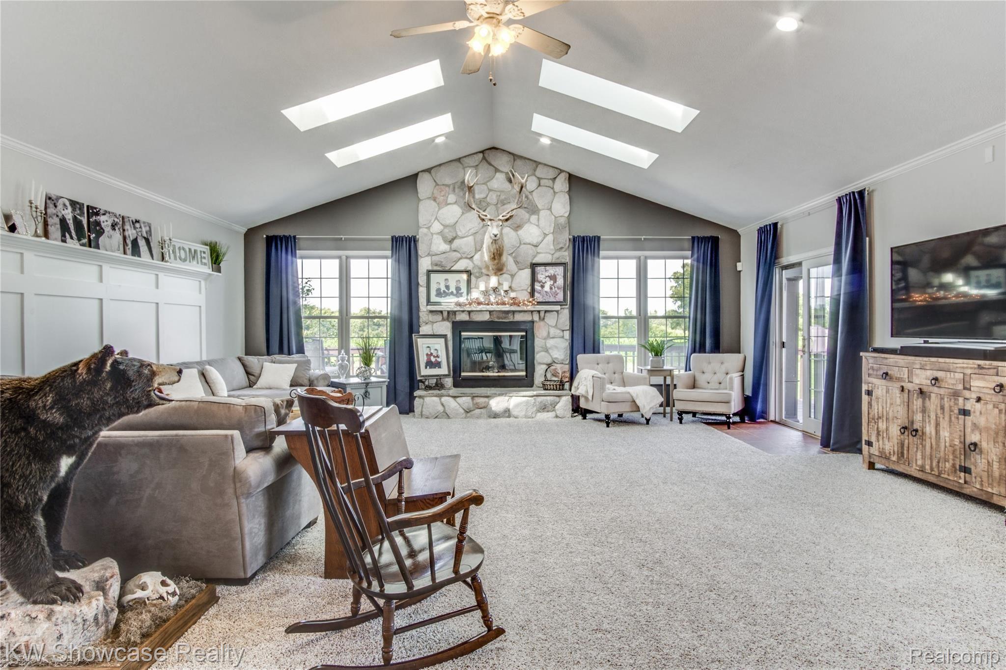 9686 Judd Road Fowlerville, MI 48836 - Photo 25 of 57 Interiors (16 of 40).jpg