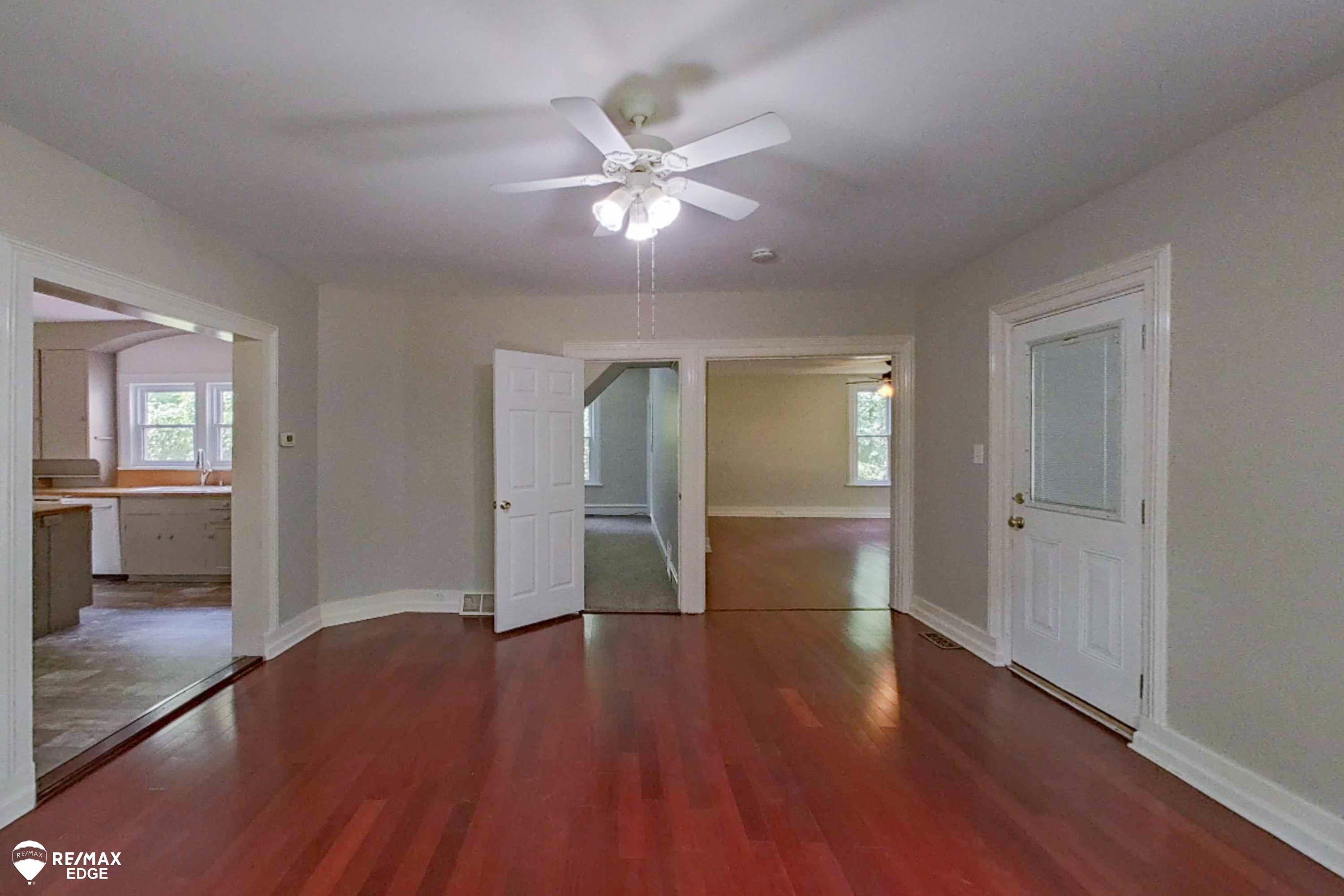 6231 Calkins Road Flint, MI 48532 - Photo 7 of 52 4 Rms: Dining/Kit/BR/Livg
