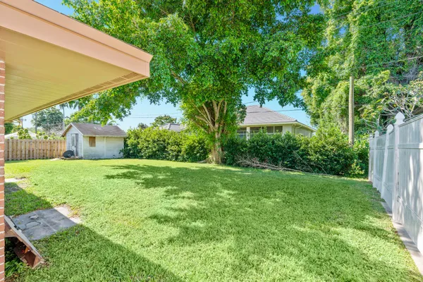 $549,900 | 534 East Del Monte Avenue, Clewiston, FL 33440