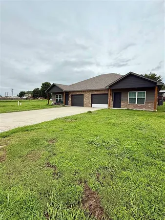$375,000 | 200-202 Buccaneer Drive, Tonkawa, OK 74653
