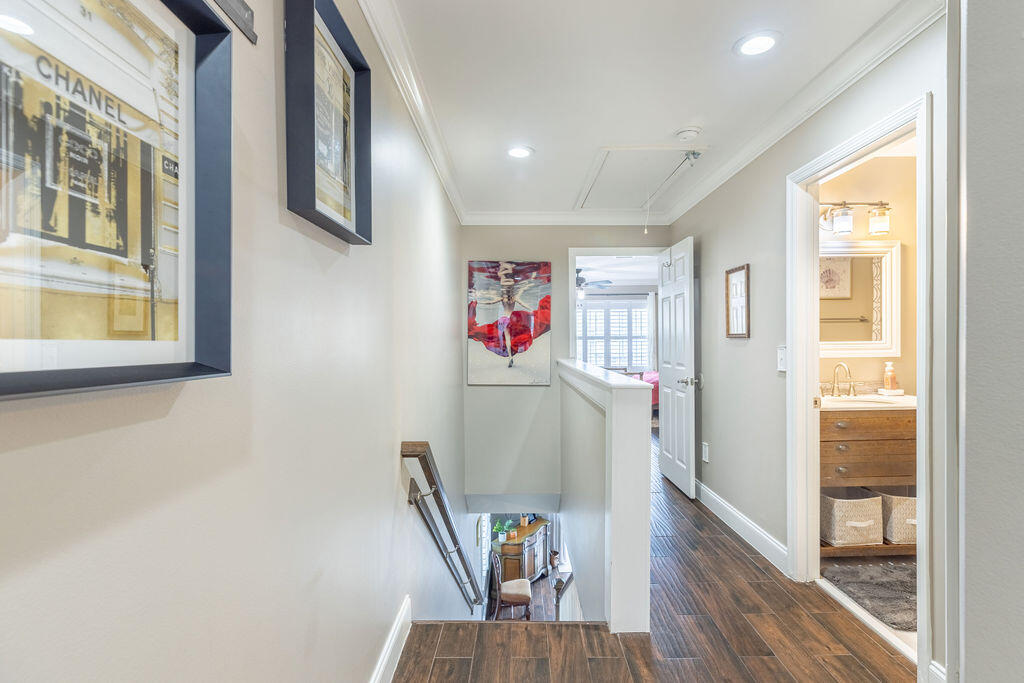 1038 Jeffery Street Boca Raton, FL 33487 - Photo 28 of 47 545A5286-HDR