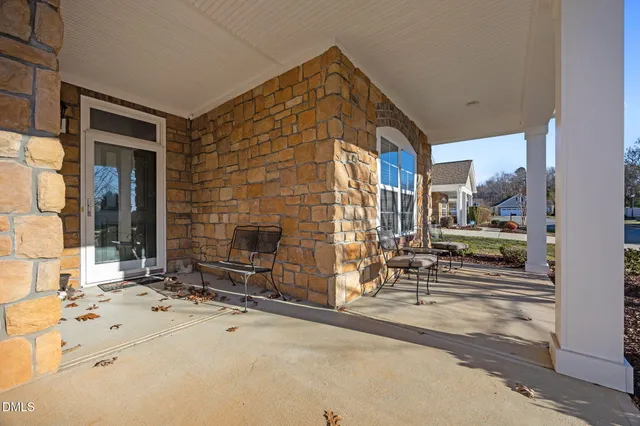 a view of parking area