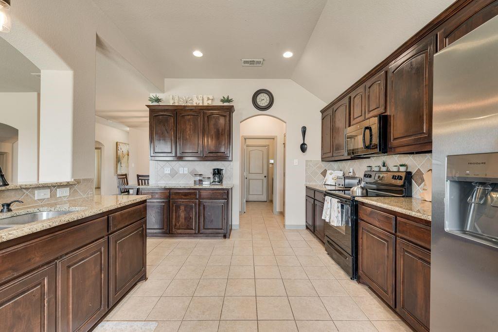 3821 Regent Street Midlothian, TX 76065 - Photo 11 of 25