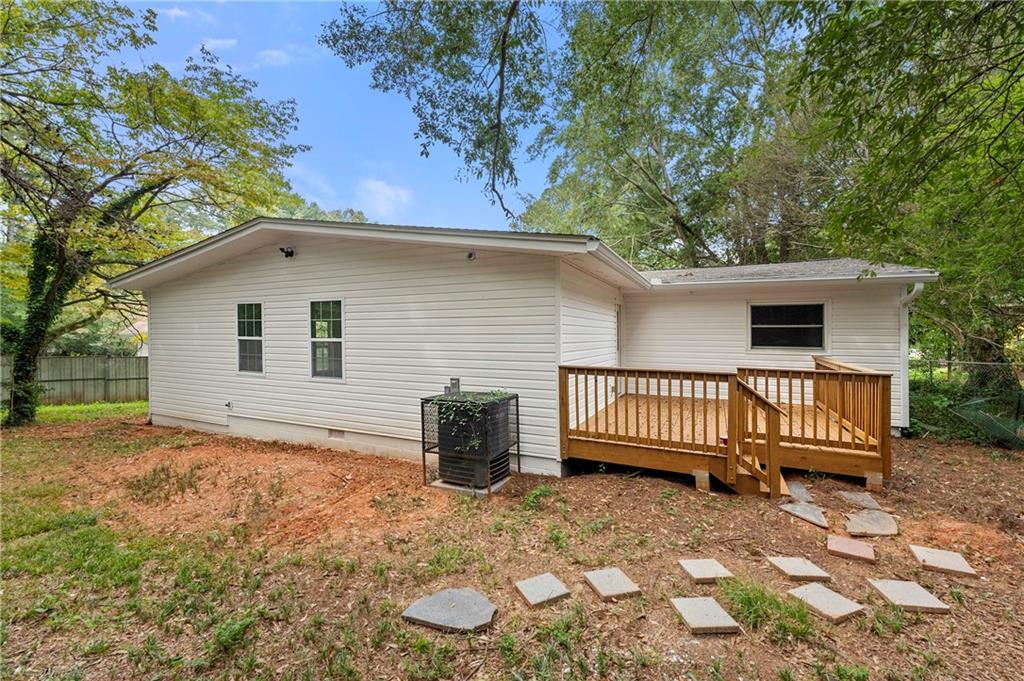 3130 Dove Way Decatur, GA 30033 - Photo 10 of 11