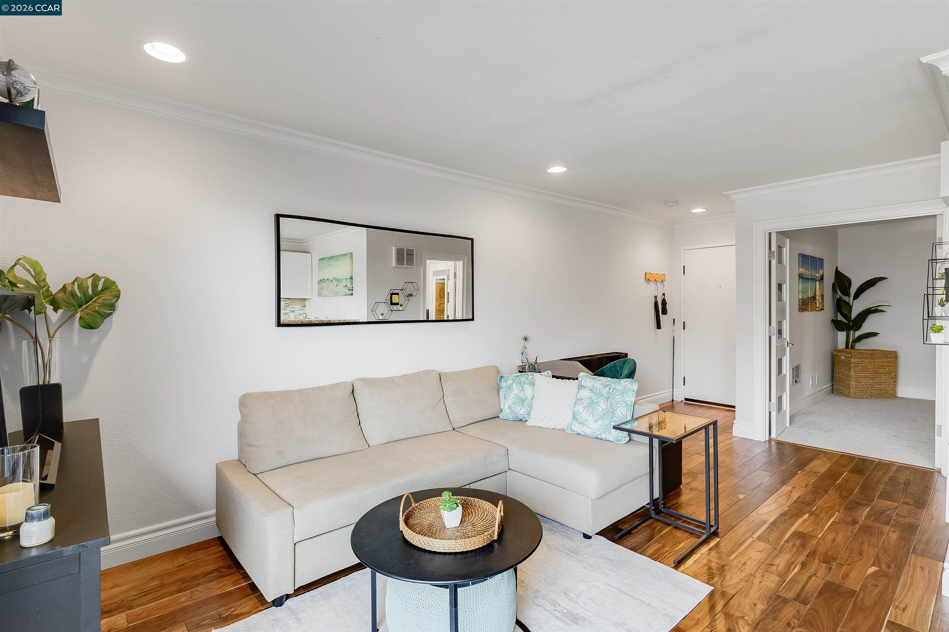 1 Embarcadero West, Unit 164 Oakland, CA 94607 - Photo 4 of 24