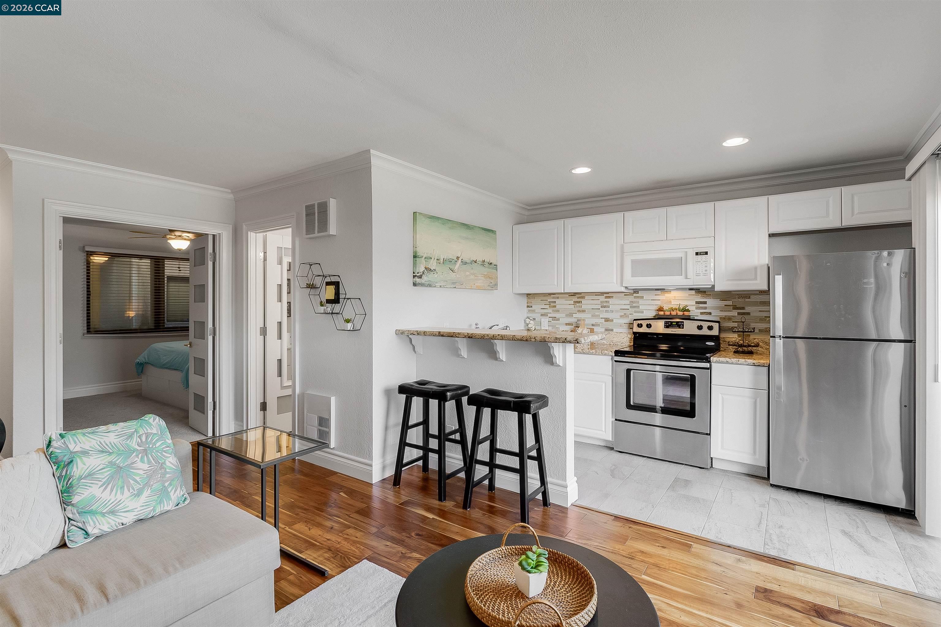 1 Embarcadero West, Unit 164 Oakland, CA 94607 - Photo 6 of 24