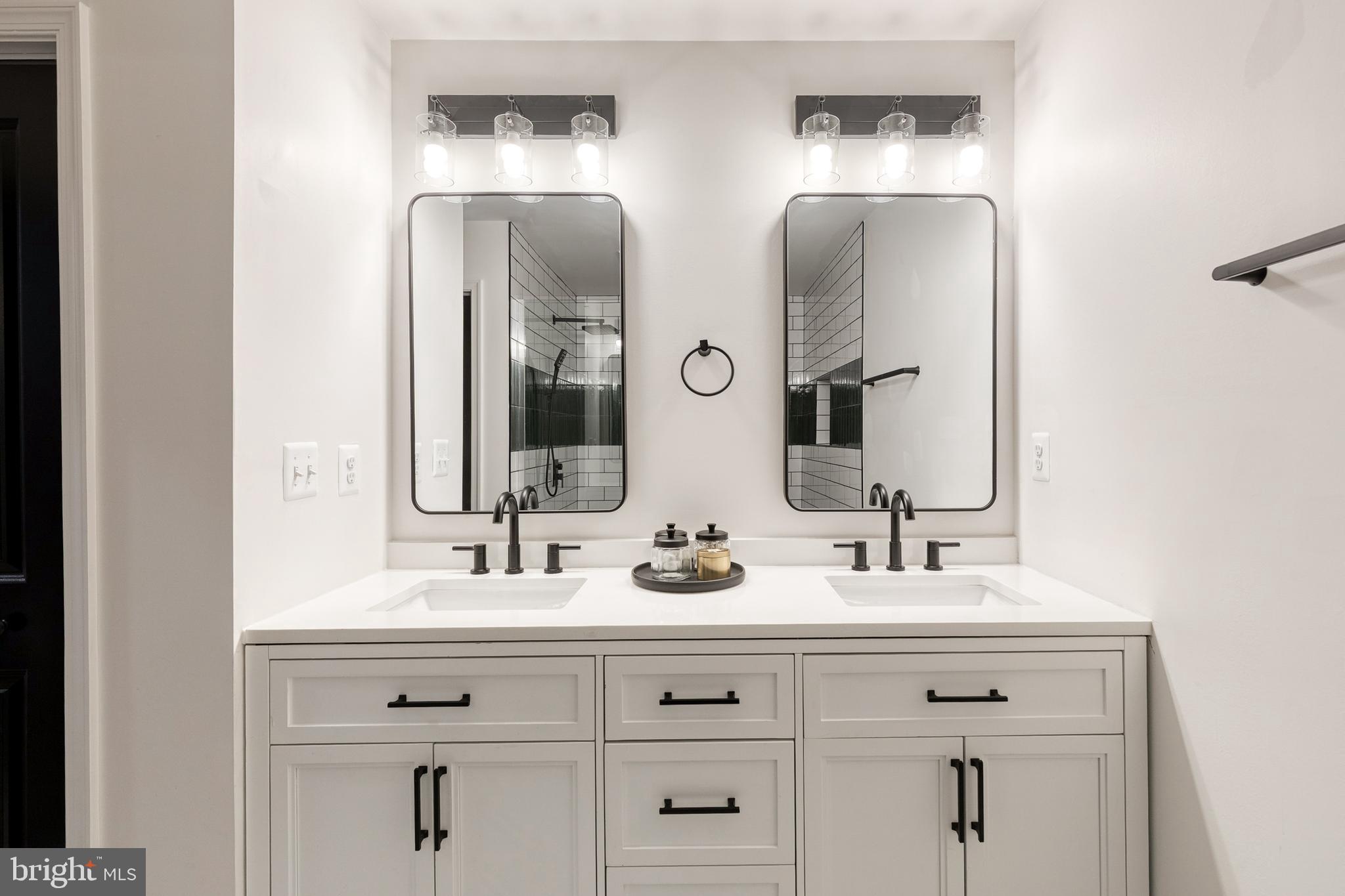 2520 Madison Avenue Baltimore, MD 21217 - Photo 26 of 59 Second floor bathroom