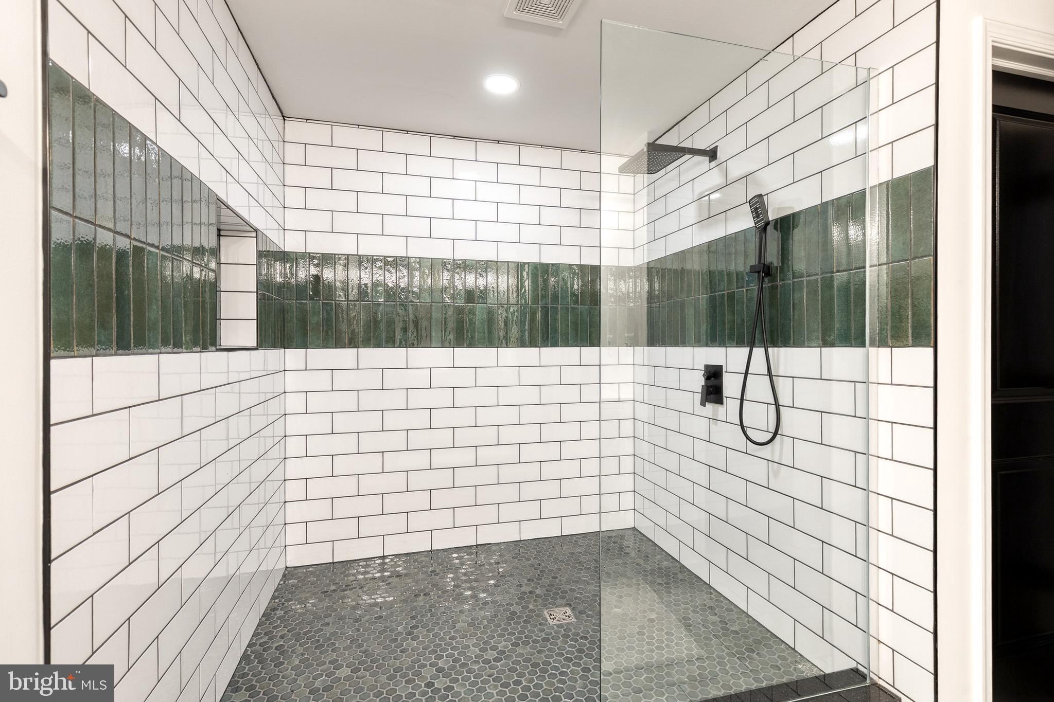 2520 Madison Avenue Baltimore, MD 21217 - Photo 40 of 59