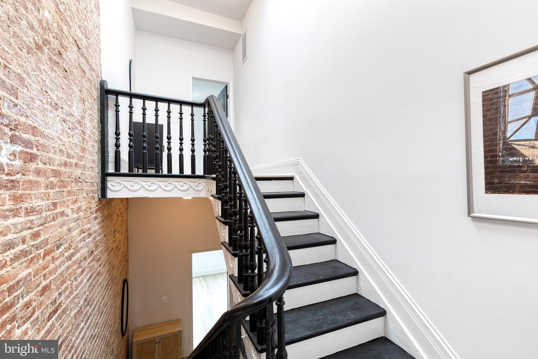 2520 Madison Avenue Baltimore, MD 21217 - Photo 42 of 59 Second to third and fourth transition hallway