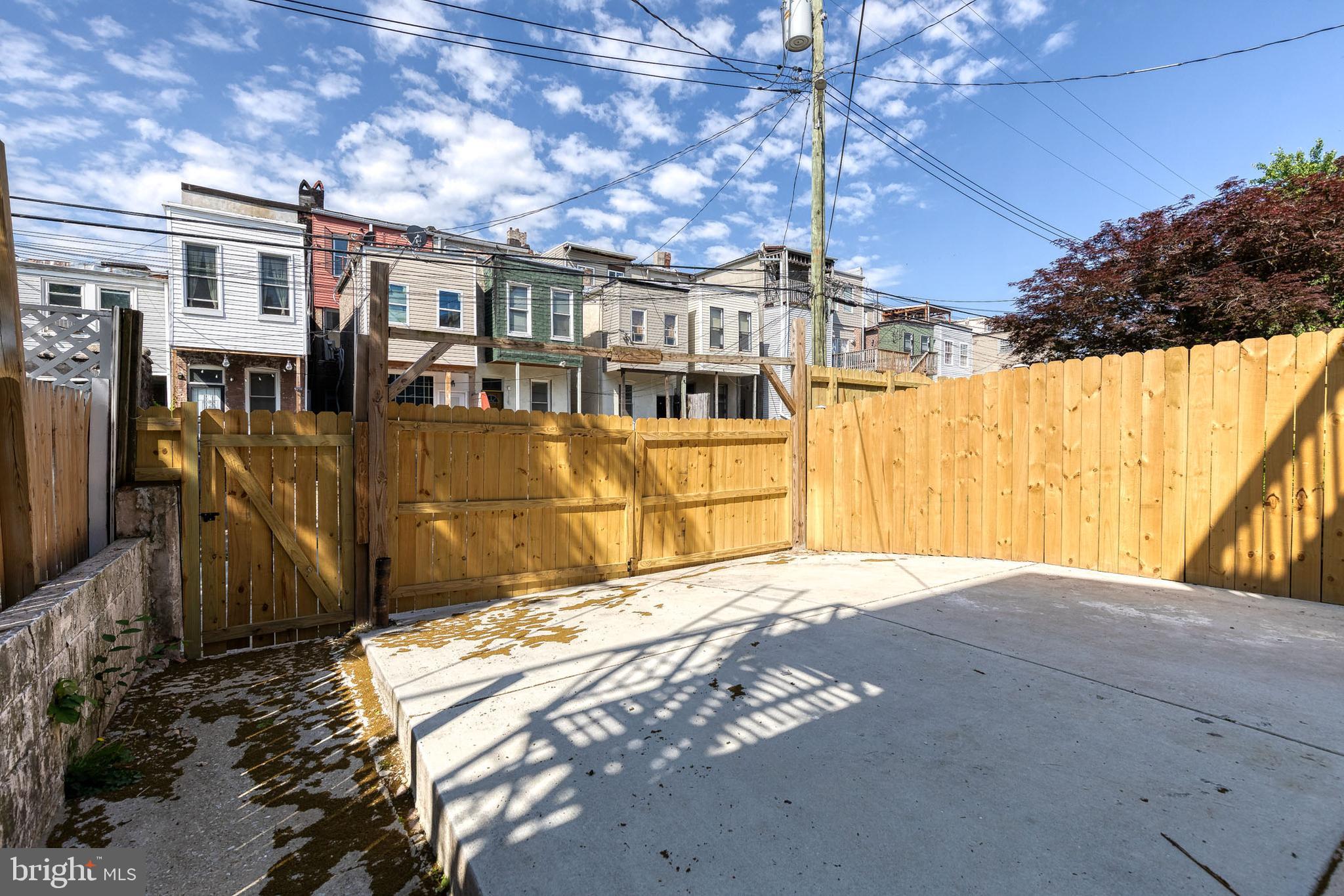 2520 Madison Avenue Baltimore, MD 21217 - Photo 58 of 59 2 car parking pad